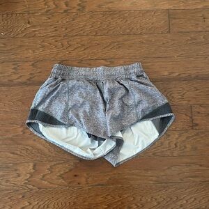 Lululemon hotty hot shorts 2.5 gray